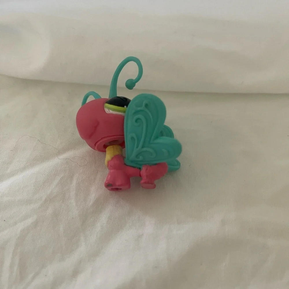 Littlest Pet Shop LPS Pink Butterfly #1917